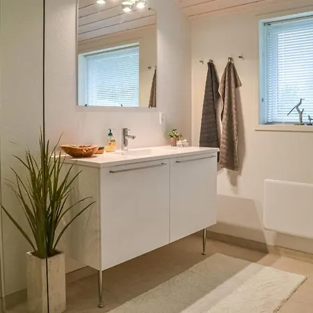 Vakantiehuis Nice In W/ 3 Bedrooms Oksbøl