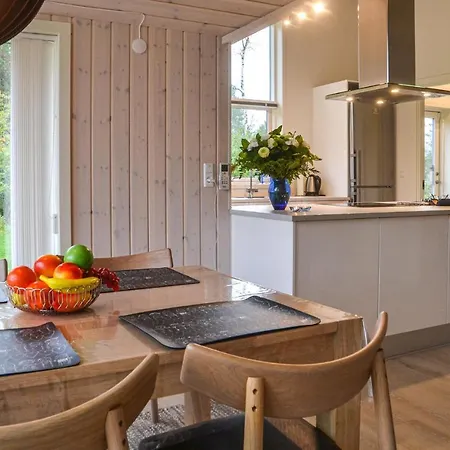 Vakantiehuis Nice In W/ 3 Bedrooms Oksbøl